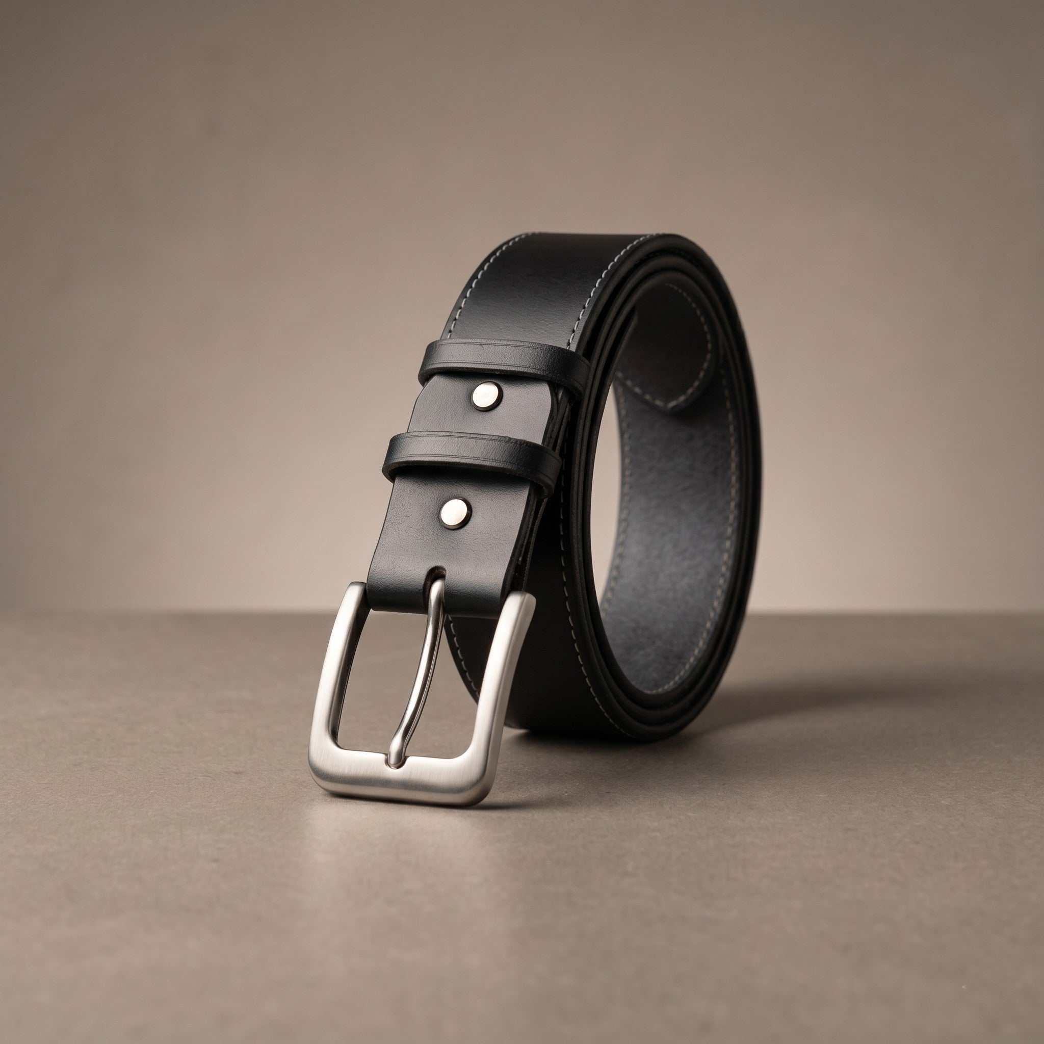 Classic Dress Belt — Vegetable-Tanned Leather — Stainless Steel Buckle